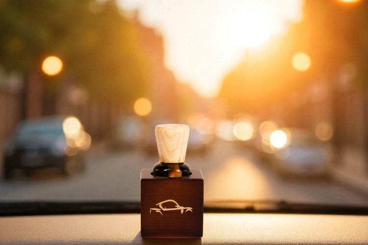 Spiced Rum Car Freshner With Wooden Carrier